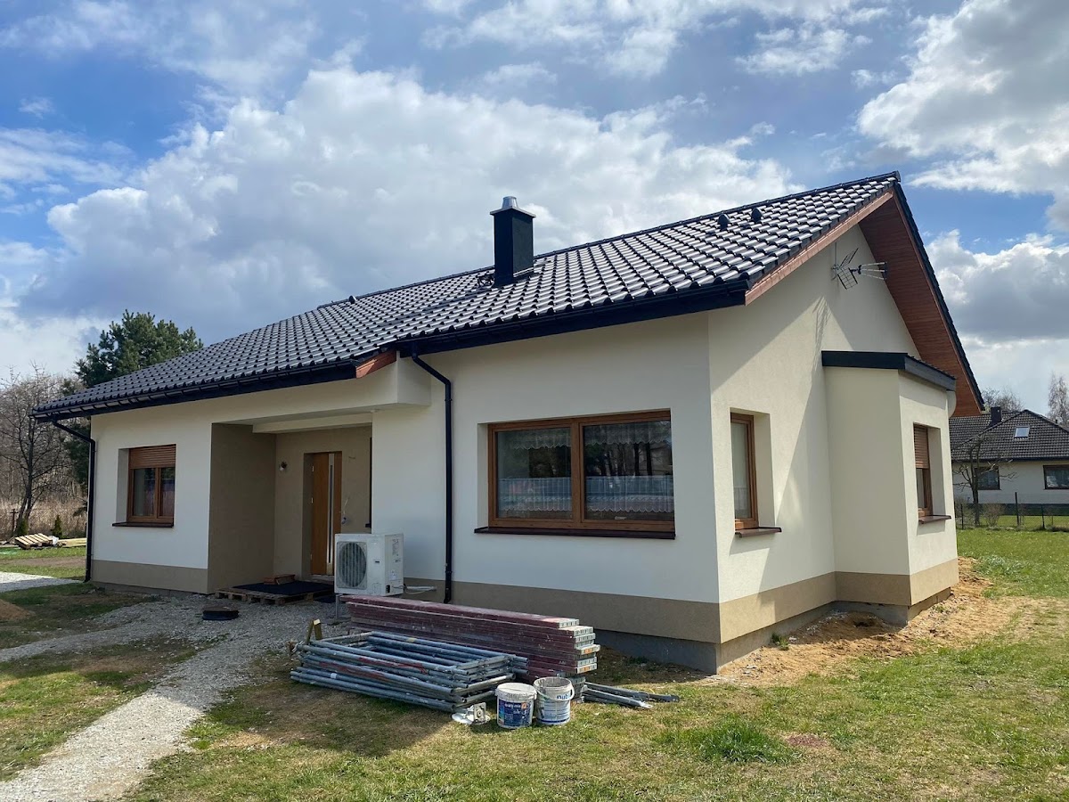 System rynnowy i obróbki blacharskie na okapie